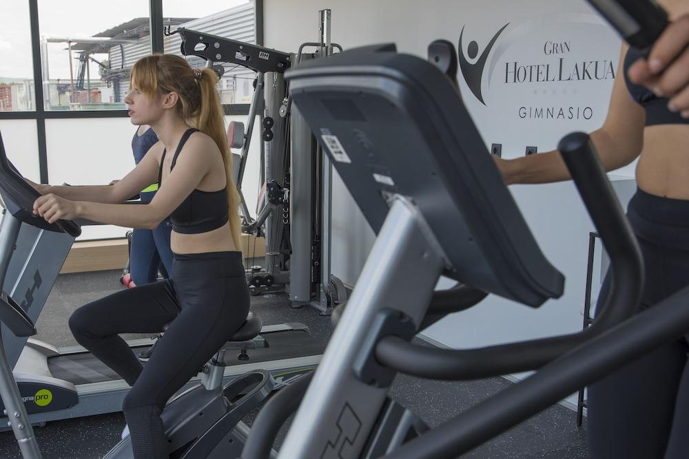 Gran Hotel Lakua Vitoria-Gasteiz Luaran gambar Elliptical cross trainer